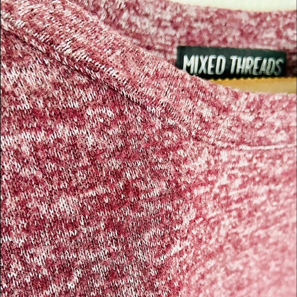 Cute cold shoulder lightweight sweater top - Picture 2 of 2